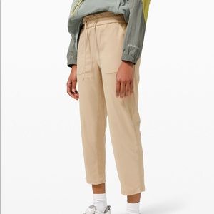 Lululemon Beyond the Studio Crop luxtreme joggers size 2